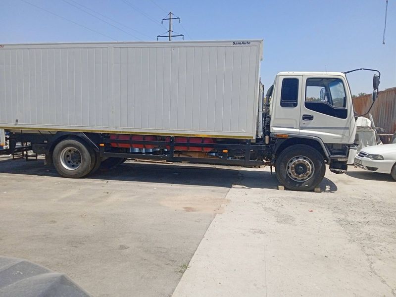 "Isuzu" sotiladi. Исузу сотилади. "Isuzu" sotiladi. Исузу сотилади.