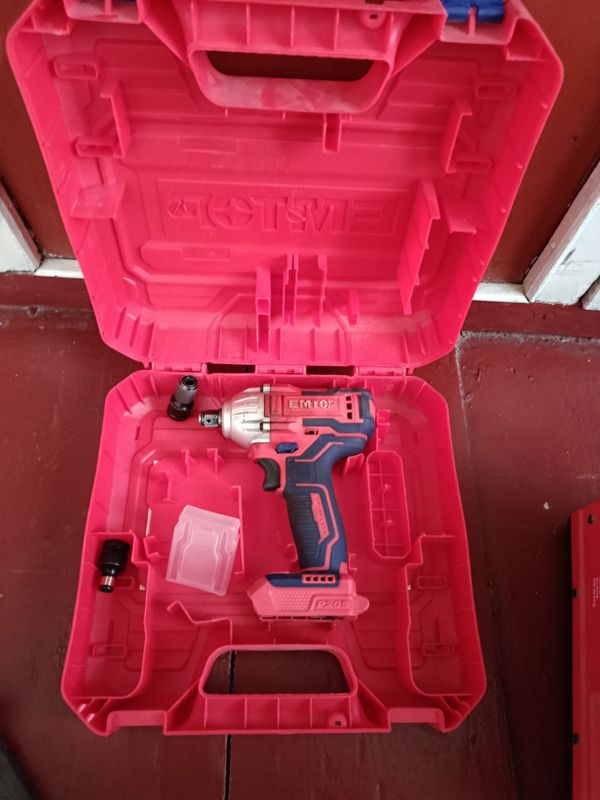 Гайковёрт только Тушка Emtor