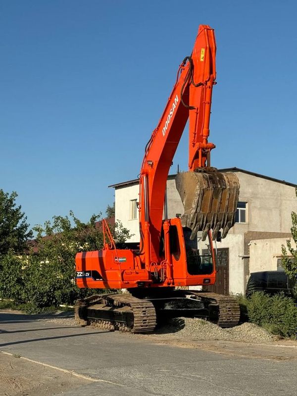 Экскаватор Doosan 225 аралатли сотилади Экскаватор Doosan 225 аралатли сотилади