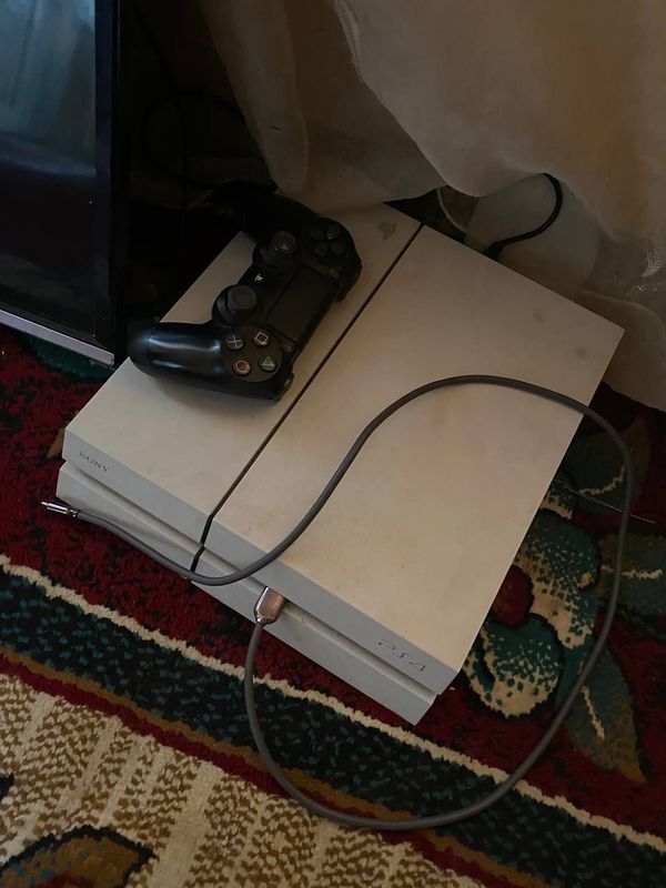 Play station 4 . Play station 4 .