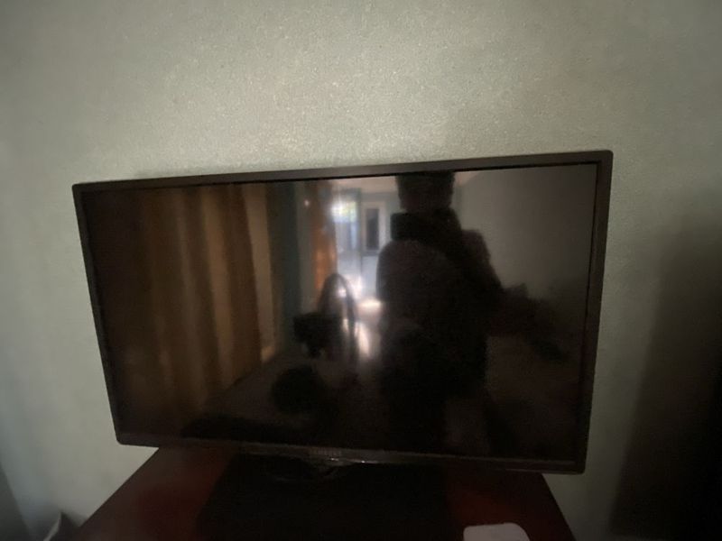 Televizor sotiladi ikkalasi dona yo Televizor sotiladi ikkalasi dona yo