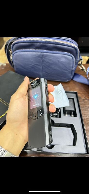 Vertu V888pro.