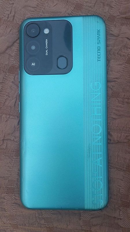 Tecno spark 8 C 64 gb Tecno spark 8 C 64 gb