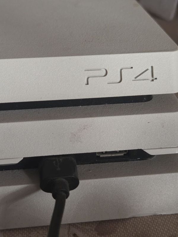 Продаётся Sony PlayStation Продаётся Sony PlayStation