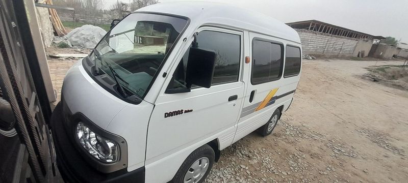 Holati yangi, gaz bor, mejigar oʻrnatilgan, chexol polik qilingan, tan Holati yangi, gaz bor, mejigar oʻrnatilgan, chexol polik qilingan, tan