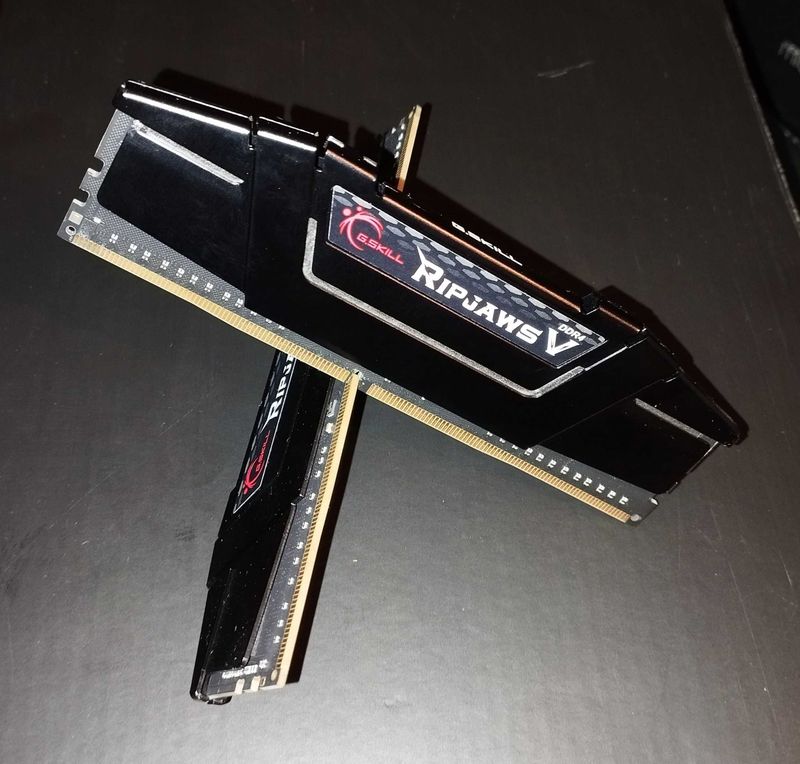 Оперативная память G.Skill Ripjaws DDR4-3200, 2x8 Gb