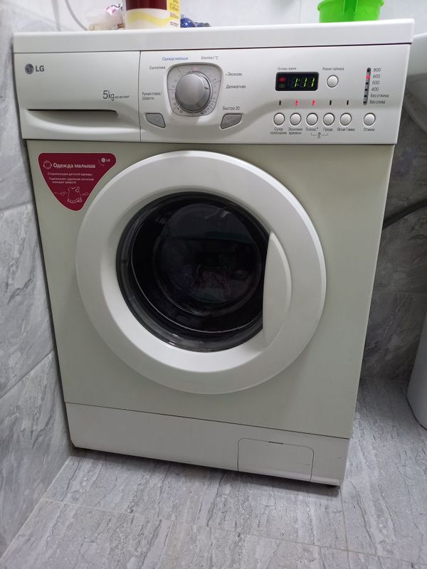 Продам стиральную машину LG, объем 5 кг Продам стиральную машину LG, объем 5 кг