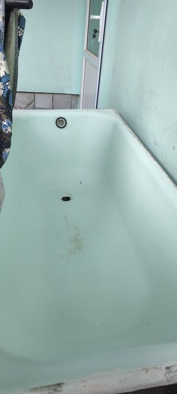 Продается Ванна, чугунная б/у. Продается Ванна, чугунная б/у.
