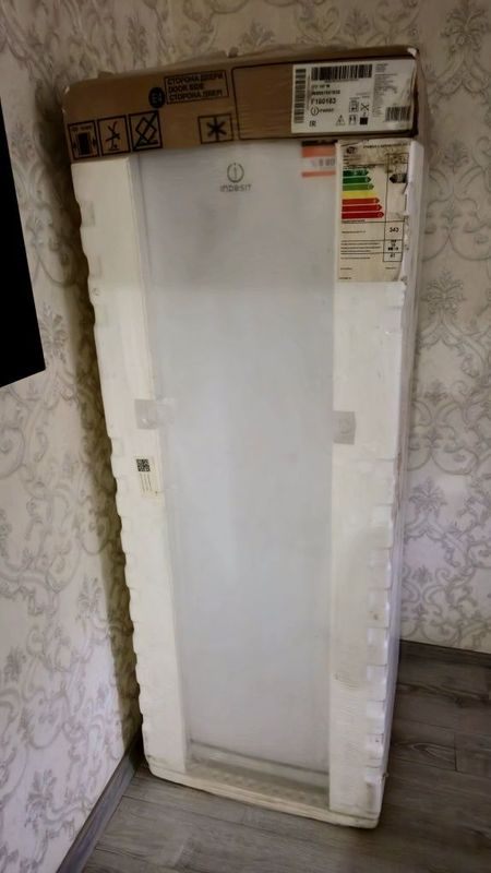 Холодильник Indesit itd 167 w Холодильник Indesit itd 167 w
