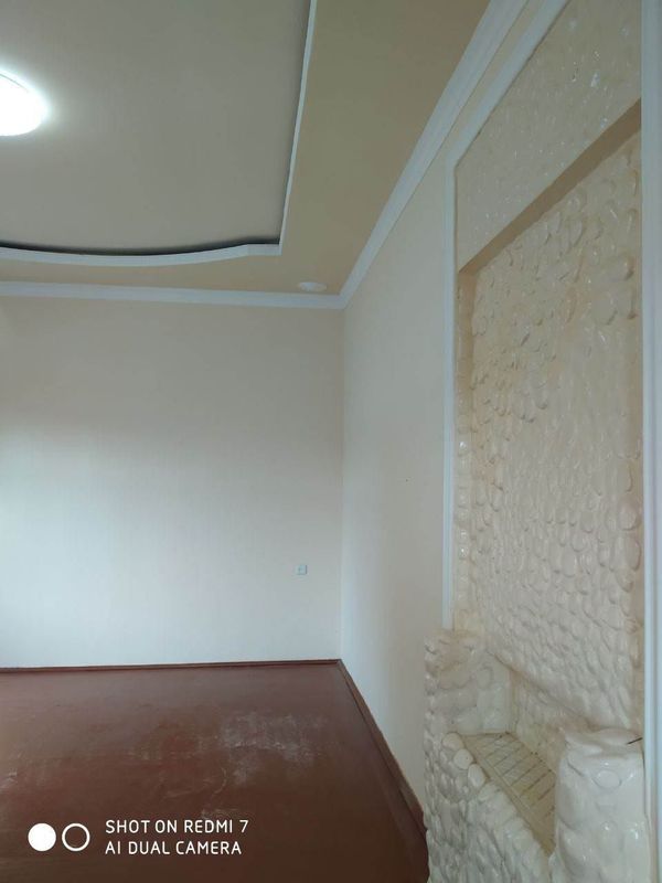 Ijaraga beriladi nazarbekda 3 xonali hovli 9 sotix Ijaraga beriladi nazarbekda 3 xonali hovli 9 sotix
