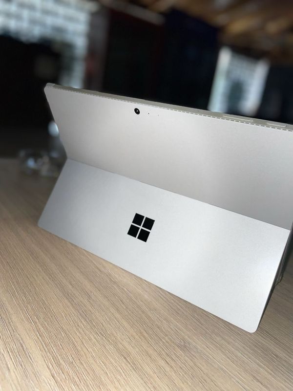 Microsoft Surface Pro 4 Microsoft Surface Pro 4