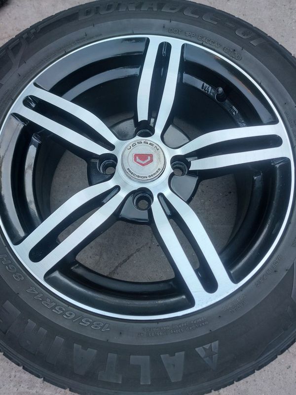 14 R Vossen diska balon Spark Nexa 1 2 3 Lada vaz 14 R Vossen diska balon Spark Nexa 1 2 3 Lada vaz