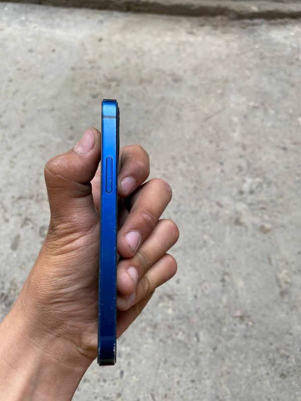Iphone 12 mini sotilad