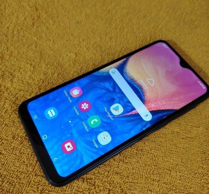 SAMSUNG A10 4/64 SAMSUNG A10 4/64