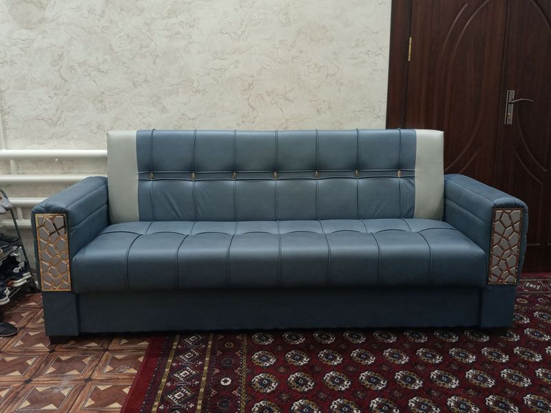 Divan rasqladnoy Divan rasqladnoy