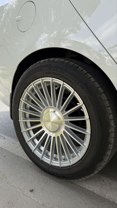 Ролс Ройс 215/55/17 Ролс Ройс 215/55/17