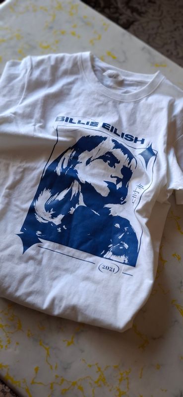 Billie Eilish Qizlar futbolkasi