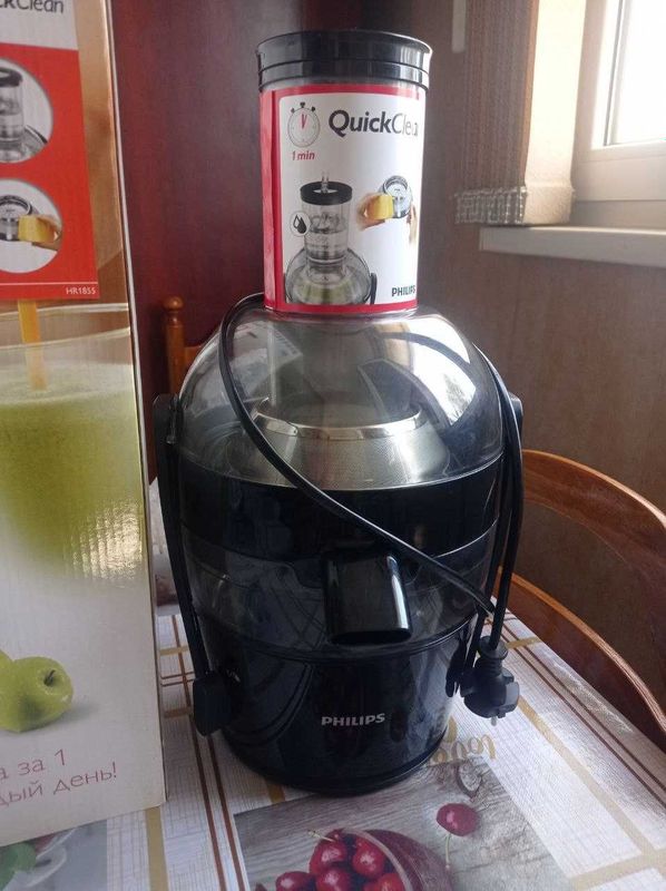 Продаю соковыжималку PHILIPS