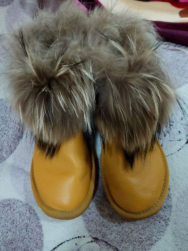 Продам уги женские Продам уги женские