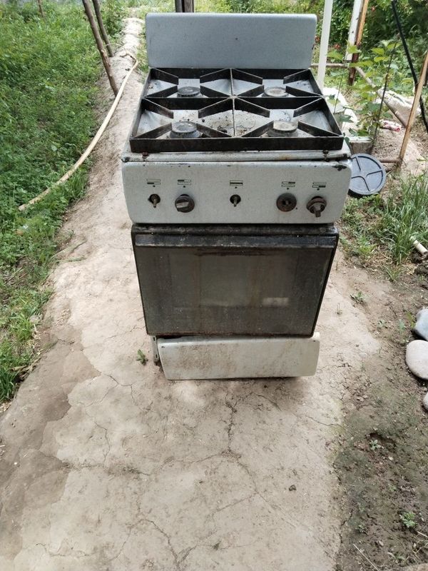 Gaz plita sotiladi Gaz plita sotiladi