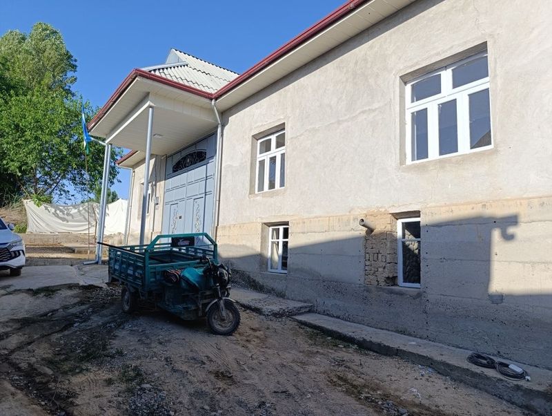 Тошкент вил, Янгийул Охунбобоев Чашма куча уй сотилади Тошкент вил, Янгийул Охунбобоев Чашма куча уй сотилади