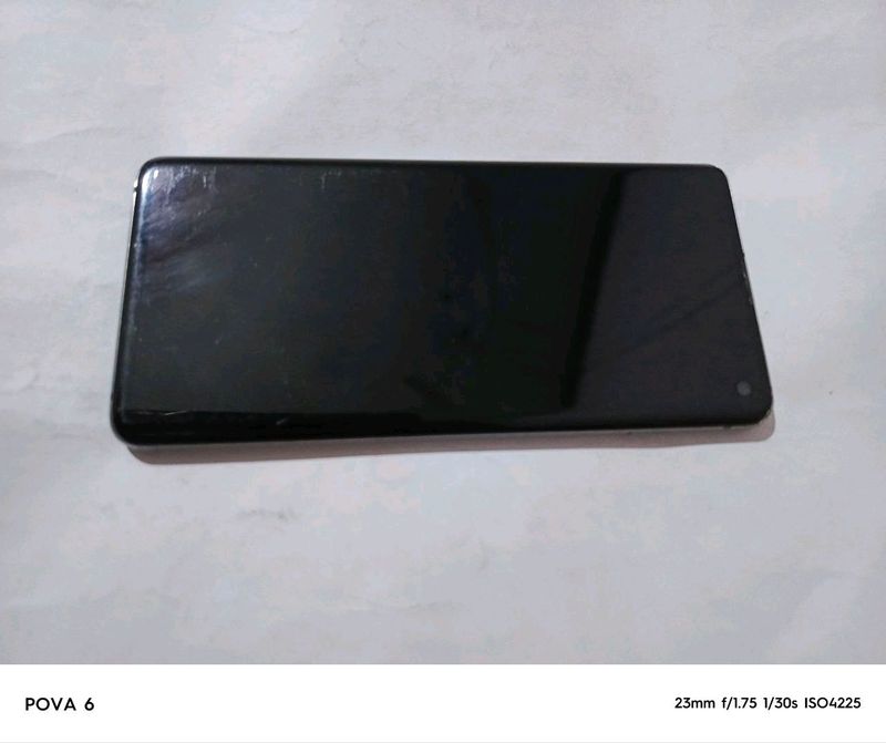 Samsung Galaxy S10: 128;8 holati yaxshi aybi yuq. Samsung Galaxy S10: 128;8 holati yaxshi aybi yuq.