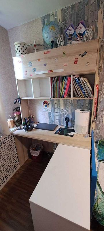 Парта\письменный стол б.у. Парта\письменный стол б.у.