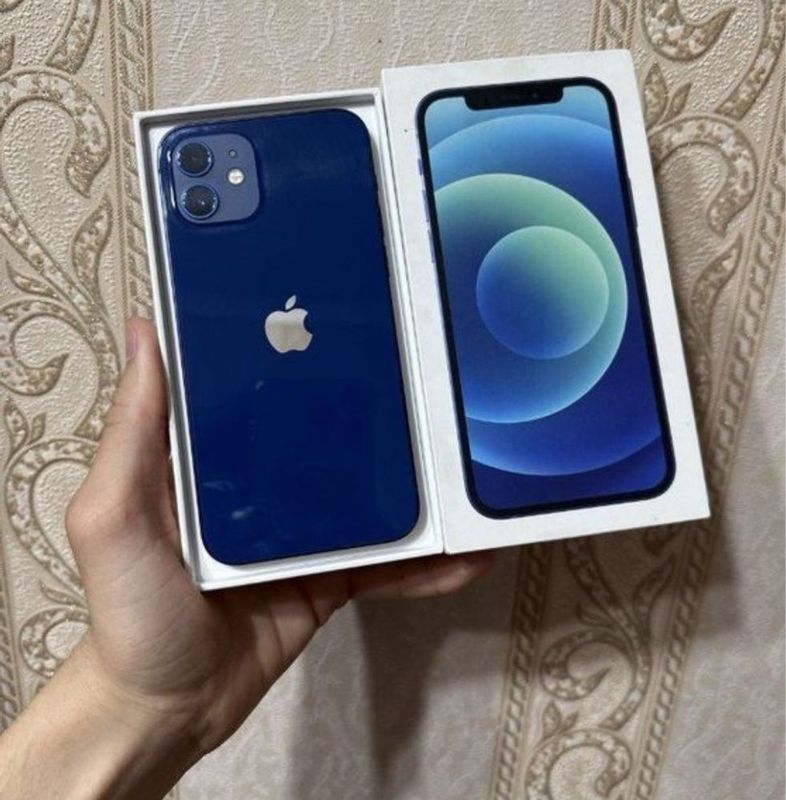 Продаётся iPhone 12