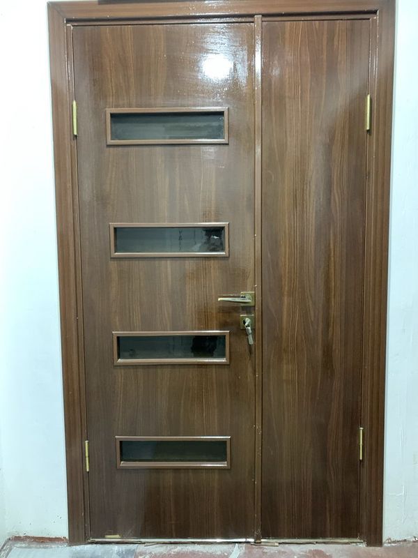 Eshiklar sotiladi