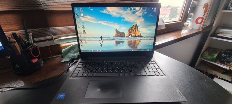 Ноутбук Lenovo v15 igl