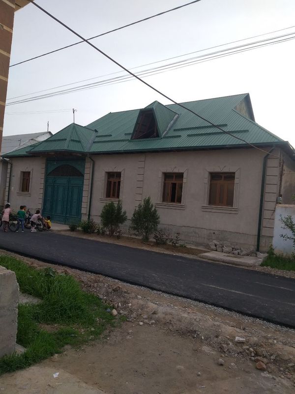 Срочно 6 сотихли ховли уй сотилади