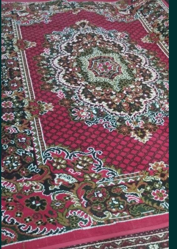 gilam sotiladi razmeri 3-4 toza yuvilgan narxi 300 gilam sotiladi razmeri 3-4 toza yuvilgan narxi 300