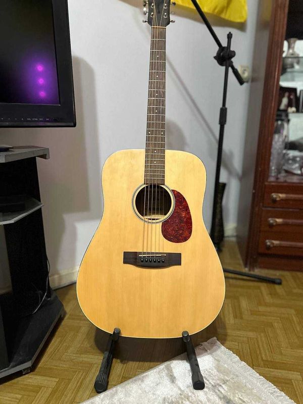 Японская Акустическая Гитара + стойка для гитары // Aria Guitar Японская Акустическая Гитара + стойка для гитары // Aria Guitar