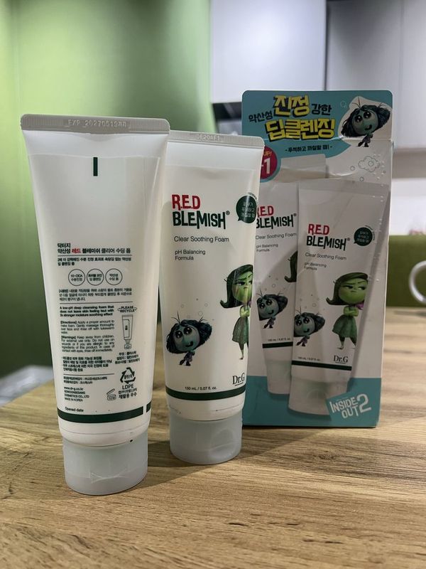 Очищающая пенка для лица Dr.G RED BLEMISH (150 мл) Очищающая пенка для лица Dr.G RED BLEMISH (150 мл)