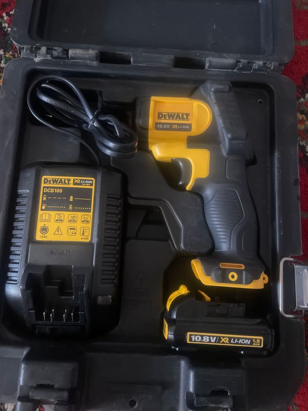 Инфракрасный термометр DeWalt DCT 414 Инфракрасный термометр DeWalt DCT 414