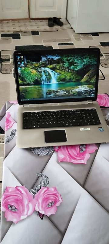 Ноутбук HP PAVILION dv7 18 Ноутбук HP PAVILION dv7 18