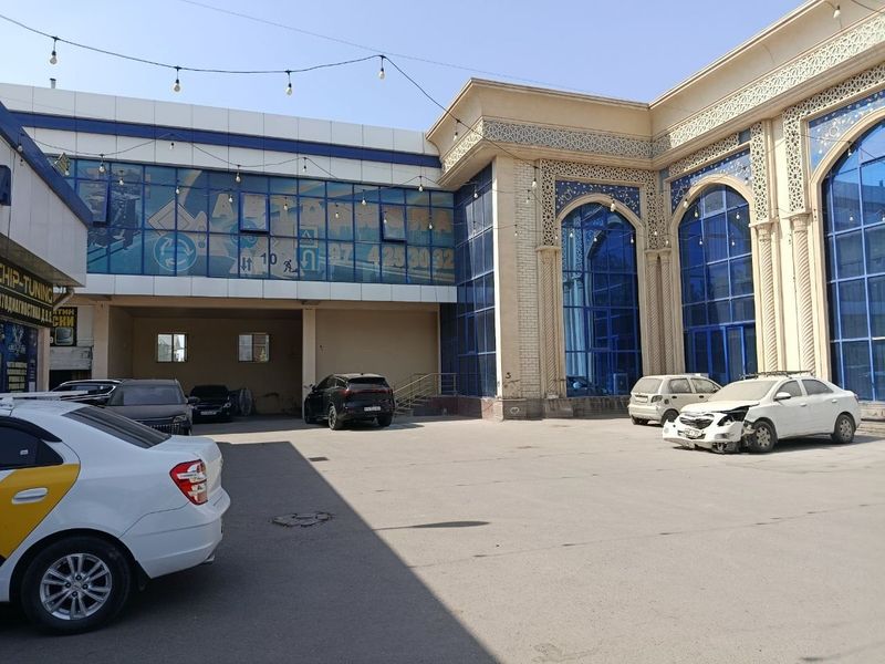 Сдаётся в аренду первый этаж э 25 кв можно рядом есть сервис авто мойк