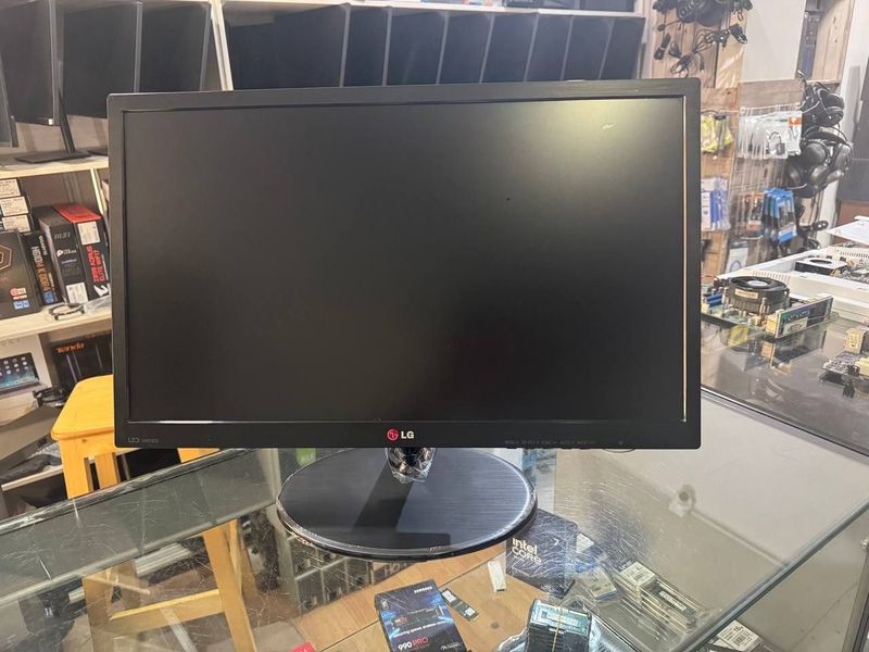 Lg 24" led 24en33! 8 dona! Yaxshi holatda!
