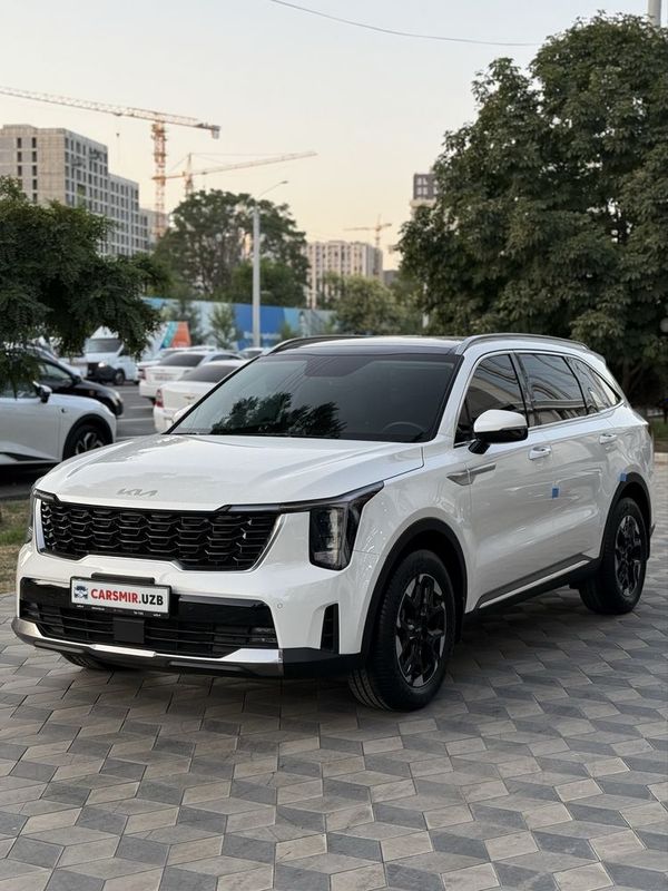 Kia Sorento 6.000 km restaling kraska toza Kia Sorento 6.000 km restaling kraska toza