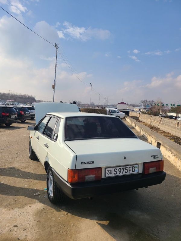 Lada Samara 21099