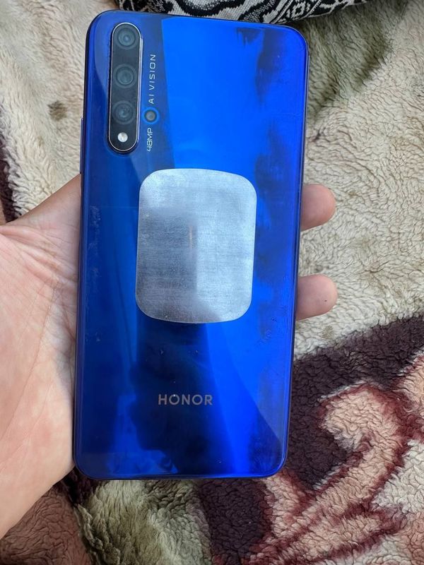 Honor 20 sotiladi