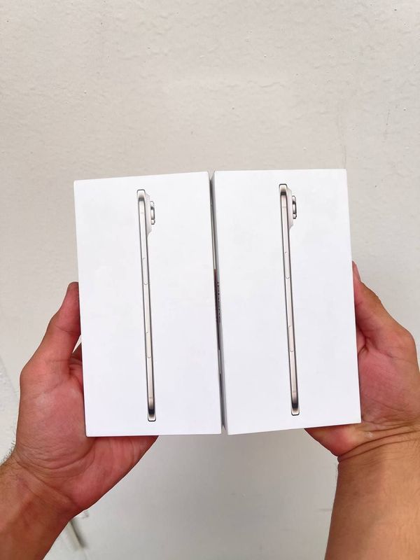 Iphone 17 AIR GOLD
