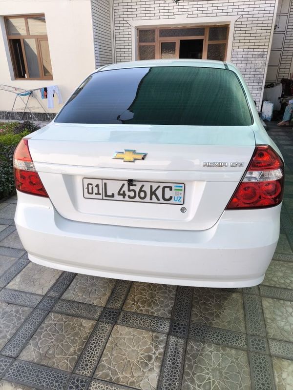 Продаю авто Nexia 3