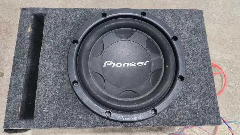 Pioneer TS-W306C Mexico 1400W сабвуфер с коробом