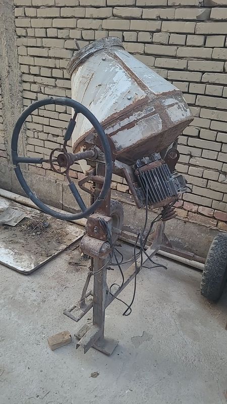 Betonameshalka sotiladi Betonameshalka sotiladi