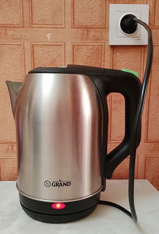 Продаю электрический чайник GRAND Продаю электрический чайник GRAND