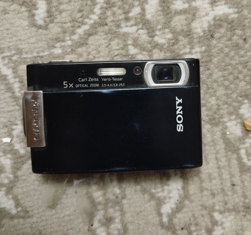 Фотоаппарат Sony сотилади Фотоаппарат Sony сотилади