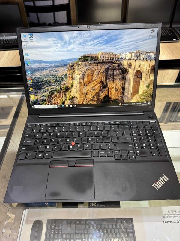 Lenovo ThinkPad E15 Gen 2 AMD Ryzen 5-4500U ram 8 Gb ssd 256