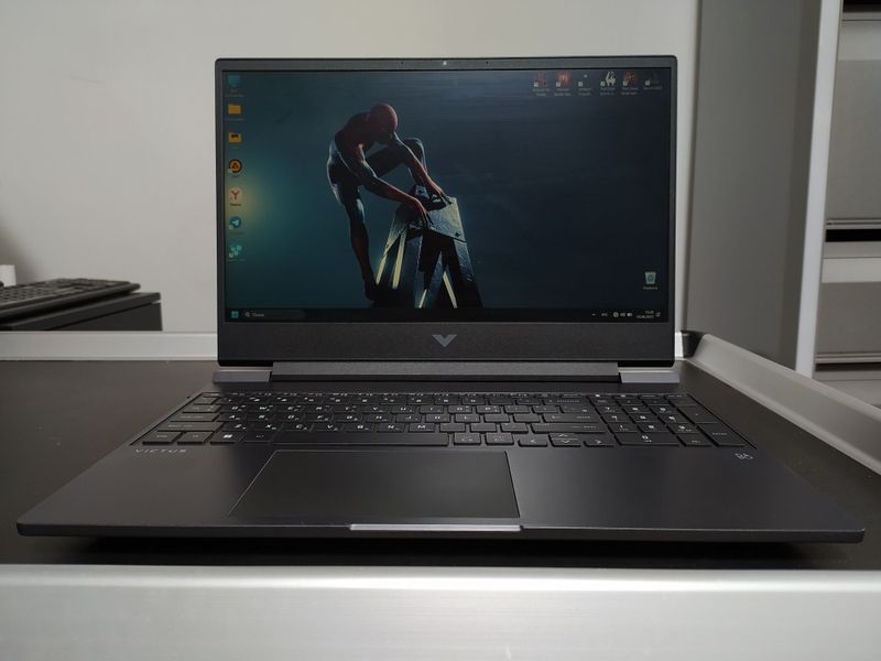 HP Victus RTX2050 AMD Ryzen 5 HP Victus RTX2050 AMD Ryzen 5