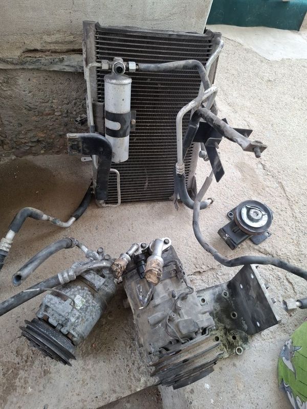 Isuzu konditsioner kompressor radiator Sotiladi Isuzu konditsioner kompressor radiator Sotiladi